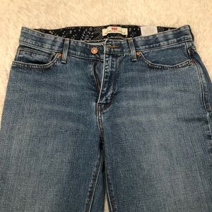 Levi’s straight cut blue jeans